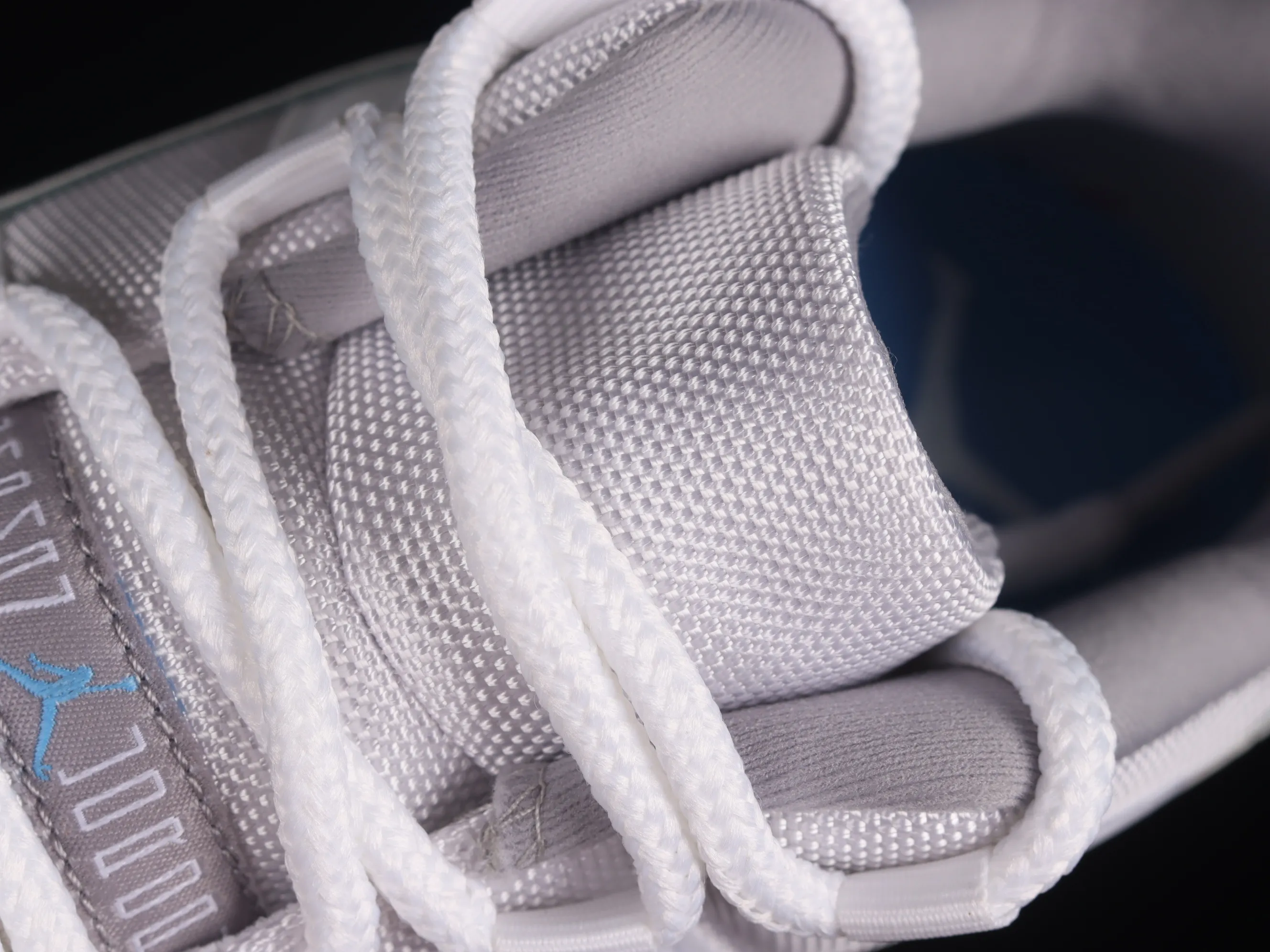 All categories Air Jordan Jordan series basketball shoes Air Jordan 11 pure original version Air Jordan 11 Low "Cement Grey" AJ11 Joe 11 cool gray low-top basketball shoes AV2187-140